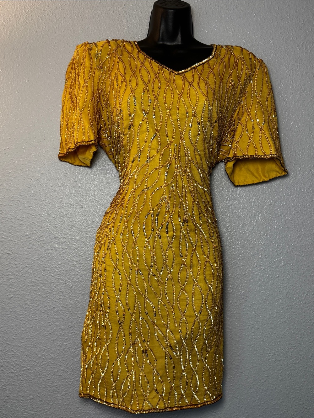 Vintage MARK & JOHN Womens sequins 100% silk Stunning Gold Dress Size XL
